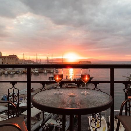 Destino Home Overlooking The Venetian Port Of Chania Chania  Bagian luar foto