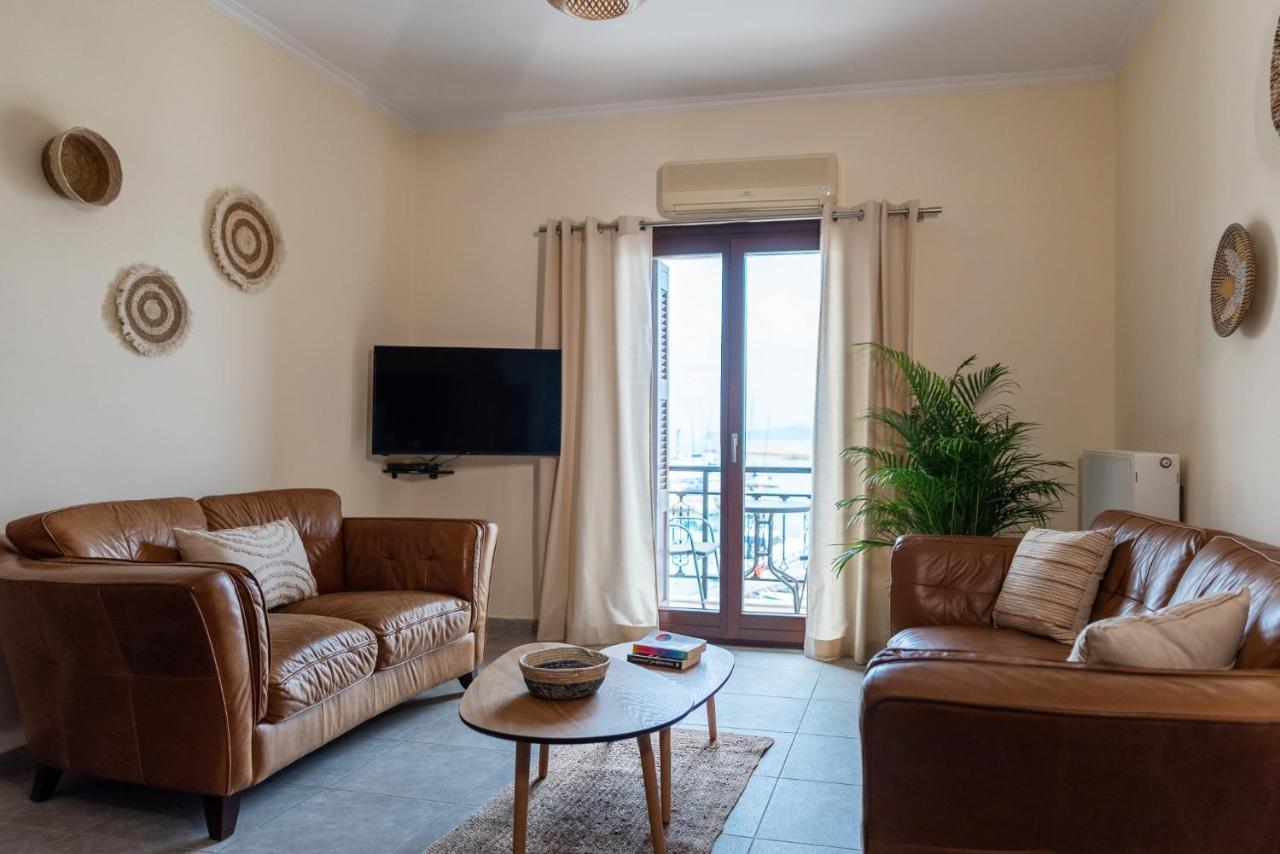 Destino Home Overlooking The Venetian Port Of Chania Chania  Bagian luar foto