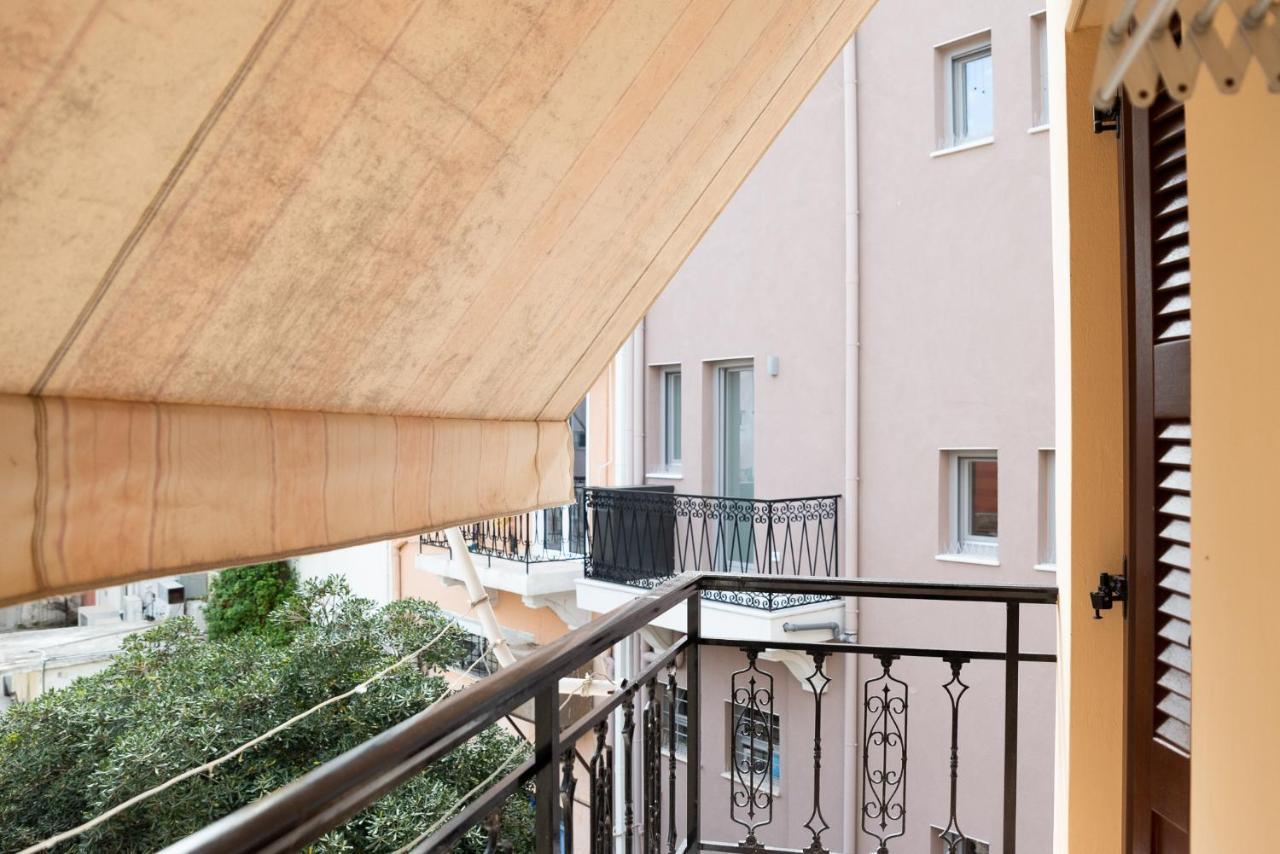 Destino Home Overlooking The Venetian Port Of Chania Chania  Bagian luar foto