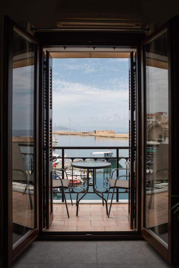 Destino Home Overlooking The Venetian Port Of Chania Chania  Bagian luar foto