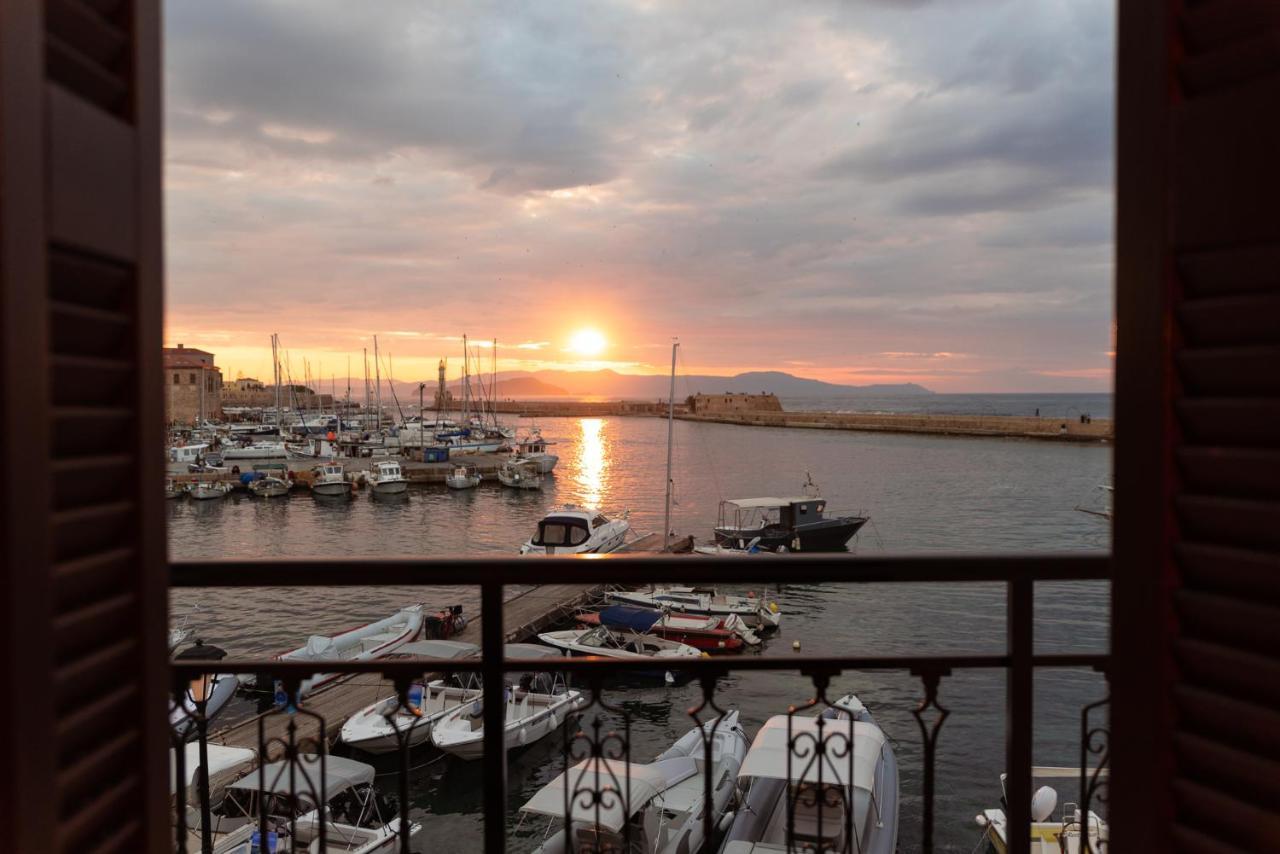 Destino Home Overlooking The Venetian Port Of Chania Chania  Bagian luar foto