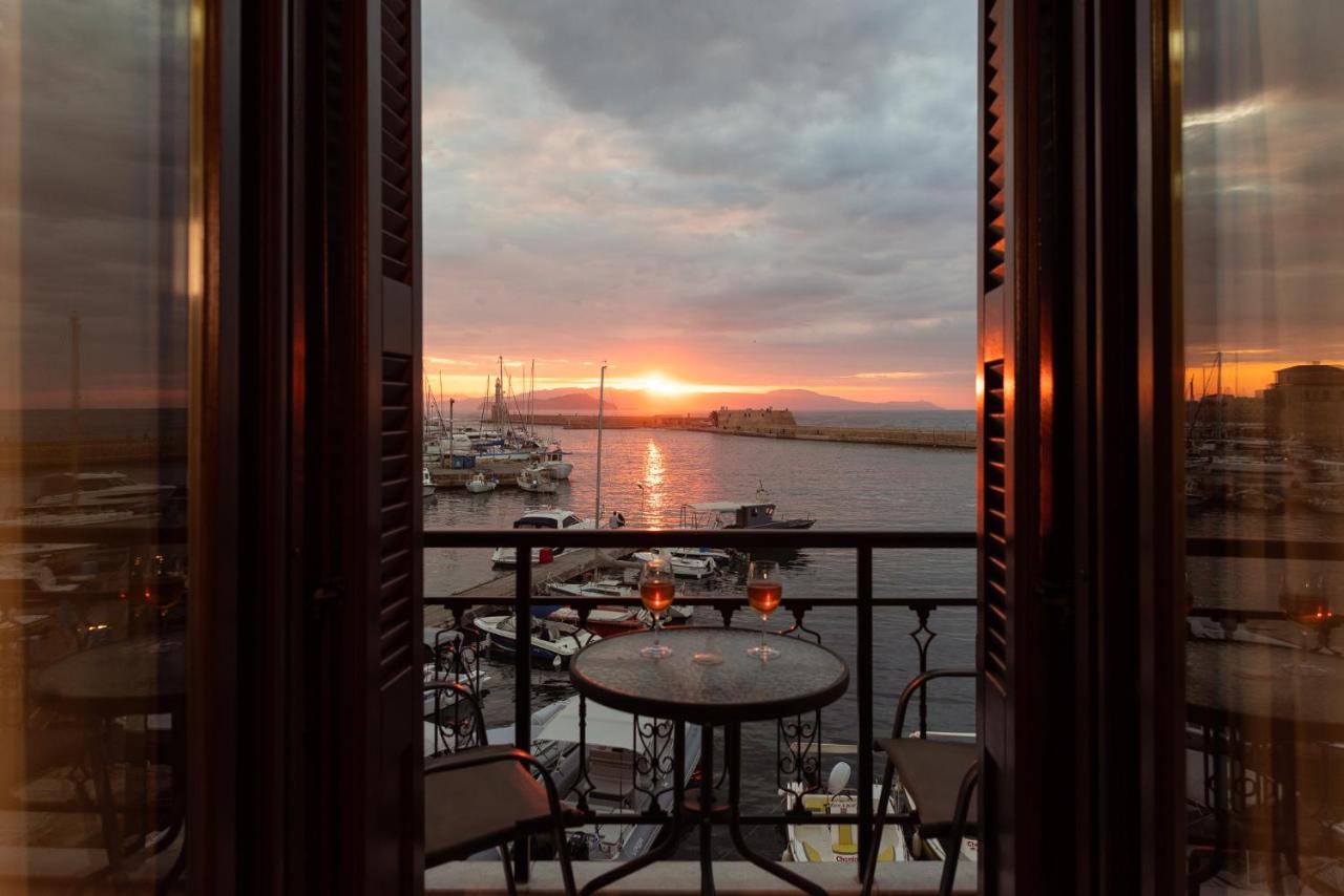Destino Home Overlooking The Venetian Port Of Chania Chania  Bagian luar foto