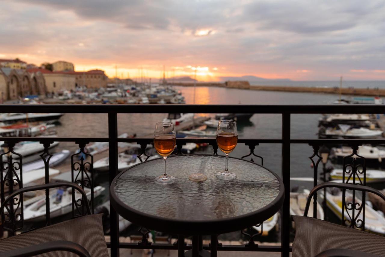 Destino Home Overlooking The Venetian Port Of Chania Chania  Bagian luar foto