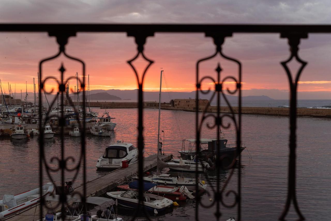 Destino Home Overlooking The Venetian Port Of Chania Chania  Bagian luar foto