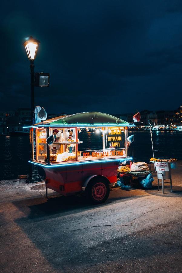 Destino Home Overlooking The Venetian Port Of Chania Chania  Bagian luar foto