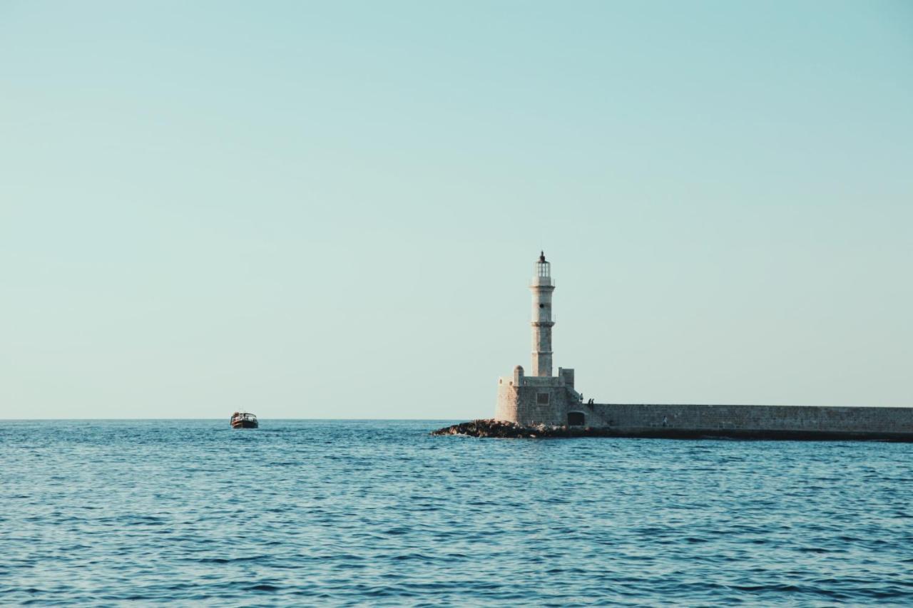 Destino Home Overlooking The Venetian Port Of Chania Chania  Bagian luar foto