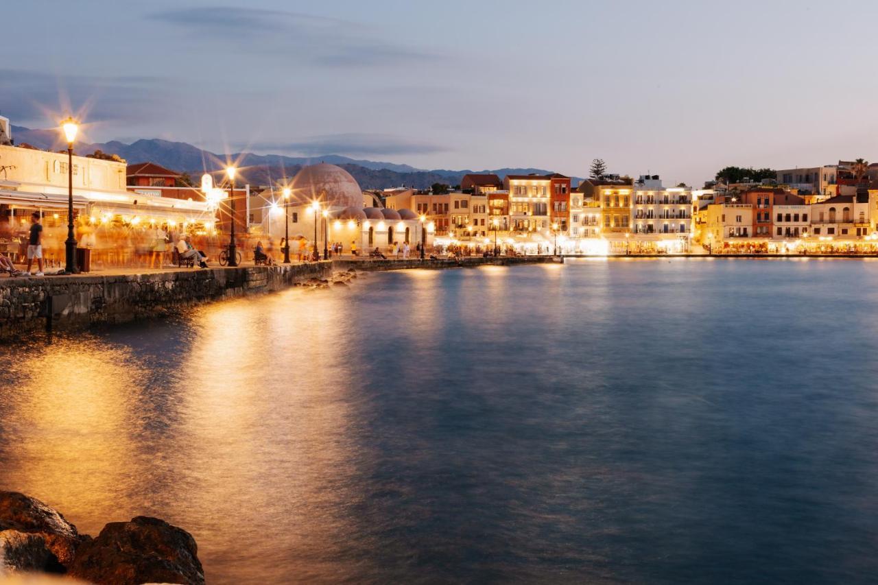 Destino Home Overlooking The Venetian Port Of Chania Chania  Bagian luar foto
