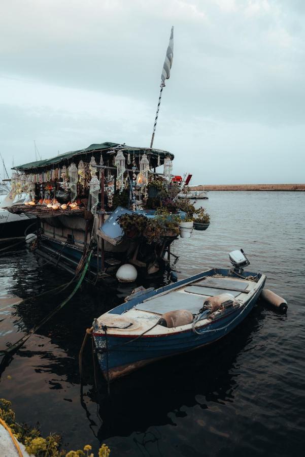 Destino Home Overlooking The Venetian Port Of Chania Chania  Bagian luar foto